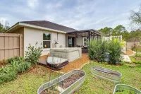 Spacious Getaway in Ocala with Hot tub, Pool and near Silver Springs State Park! Hotels in Silver Springs Shores