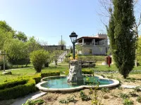 Casa da Quinta da Prelada with terrace + barbecue and pool for 4 people