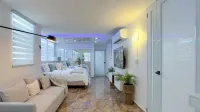 White Peacock - Private Pool & Near Amazing Beaches
