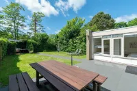 Bungalow in Sint Maartenszee Near Beach