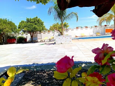 EL AULAGAR FARM Отели рядом с достопримечательностью «Mini-Camping Ardalejo / Call first - reservation only!»