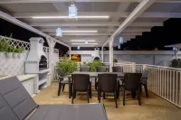 Industrial apartment directly on the beach of San Mauro Mare