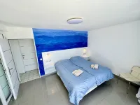 2-room apartment, 50 meters to the beach, panoramic sea view