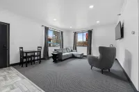 Calcis @ The Cobblestone