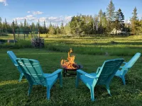 Meadow View Guest House, covered parking and only 10 minutes from ski hill