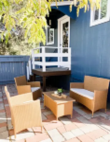 Near Downtown, Convenient to Restaurants, 2 Cruiser Bikes To Explore With!