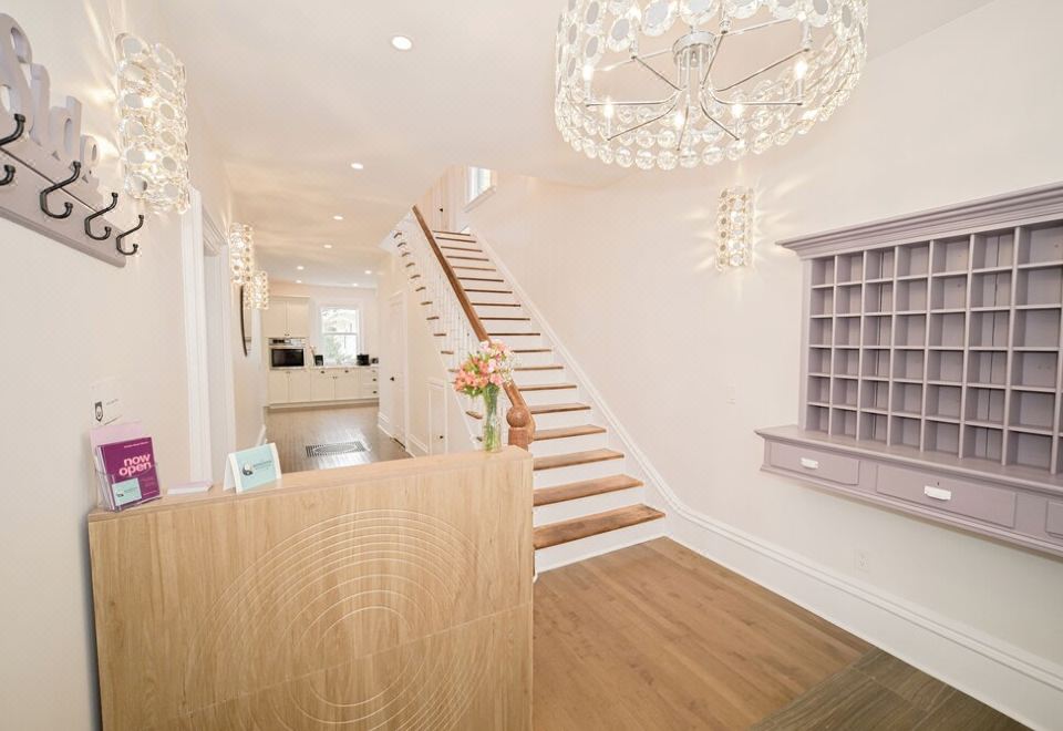 Luxury Coastal Home 내부 인테리어