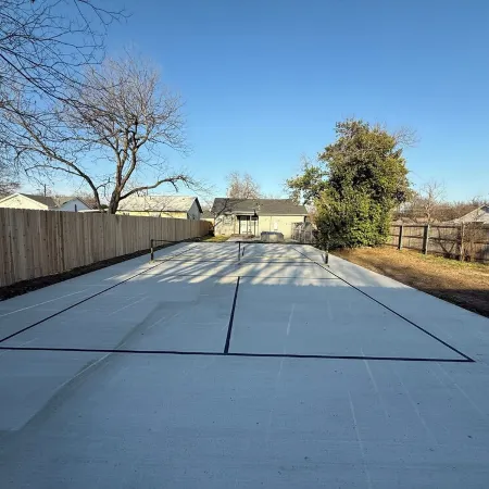 Private Pickleball Court! Lovely 2 Bedroom Home - Minutes to Everything