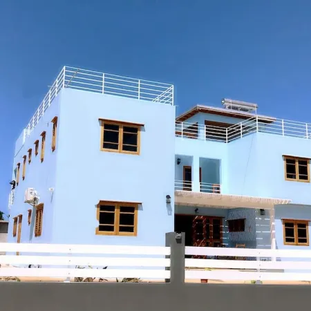 Ocean-View Apartment at VillaMerissa 4 BR/4 Bath. Walk to Beach, JackSprat