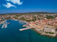 Villa LuiSole - Apartment °1 with heated saltwater pool, family-friendly Hotels in Krk