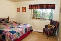 Family Vacation Rental Lake Almanor Country Club. Gameroom, Sleeps 10. Spacious