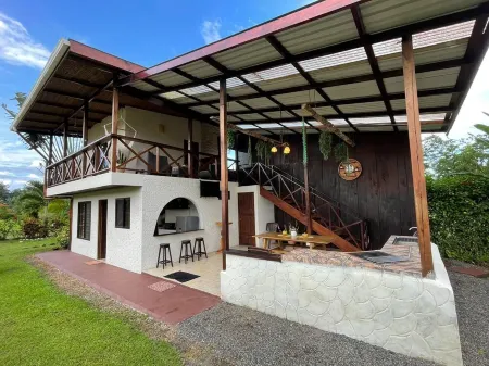 Equipped and cozy place! Perfect to relax and rest!<br><br>(Lugar equipado y acogedor)