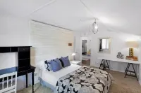 Vintage Coastal Cottage 7bed/3bath