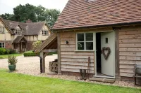 Oak Barn @ The Croft - Idyllic Luxury Barn Conversion near Knutsford, Cheshire. Hotels in Knutsford