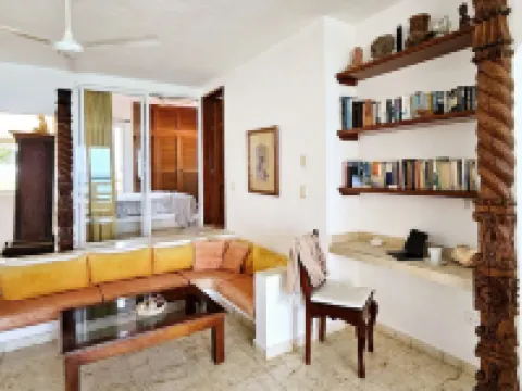 Penthouse-Balcony w Hammock, Direct Ocean View, Half Moon Bay, Akumal Hotels in Akumal