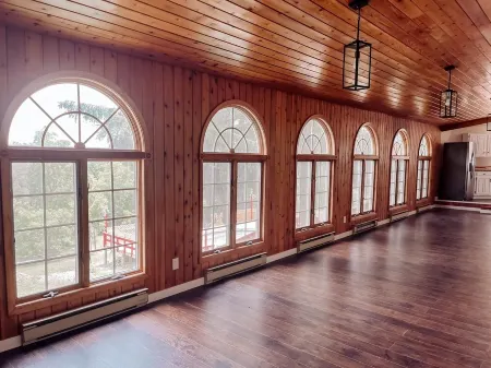 Spacious Family-friendly home along Seneca Lake