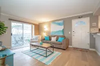 Cozy Beach Condo Sleeps 6