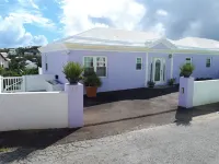 Modern Townhouse Located Near To City, Public Transport, Restaurants And Beaches