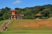 Spectacular site - 10 suites - Shallow-edge pool, ballroom and lake Hotels in Cabreúva
