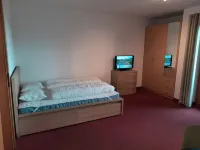 Ski in ski out location, ski school at the door, ideal for children