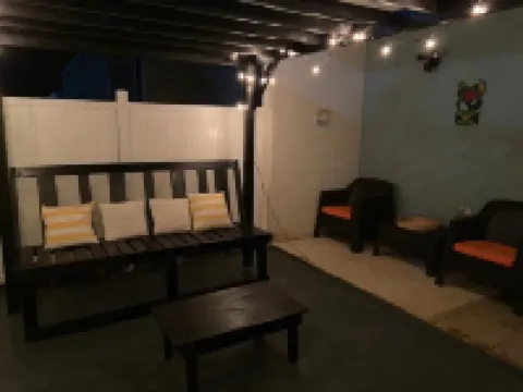 Serene Dream/ walking distance from the beach, other popular tourist attractions Hoteles en Discovery Bay