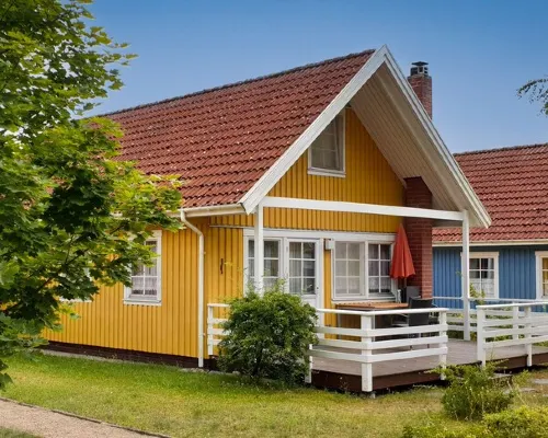 Swedish house by the lake in the Müritz National Park Hotels in Userin