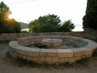 Apartments of 100sqm, with pool, unobstructed sea view, about 250m to the sea Hotels in Lukovo