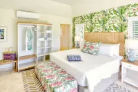 1 BR Garden Apartment w/Pool close to beach8