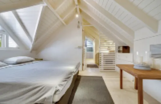 Oceanfront with private beach - 4 bedrooms, 4 bathrooms