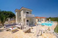 Luxury Villa with Guest House in tranquil setting with Private pool - Villas