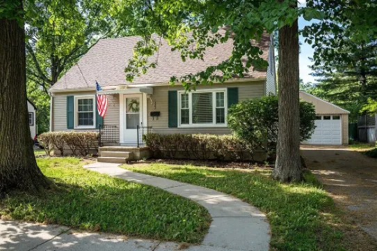 Weekday Work Trip or Weekend Fun: We fit everyone