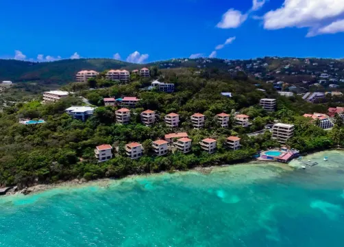 Amazing Waterfront Escape: Balcony, Renovated, Paradise At A Great Price!