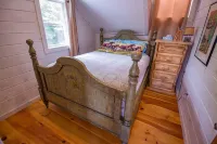 Gated 40 acre Animal Farm w/best mountain views in N. Conway