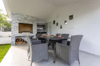 Villa Jelena | 4-Star Villa with Heated Pool, Privacy & Barbecue House - WiFi