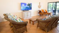 Absolute Beachfront Bliss - Newell Beach - 10 Metres to the Ocean