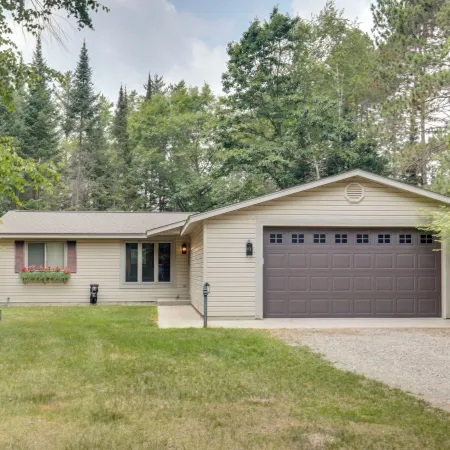 Rhinelander Home - Jennie Webber Lake on-Site
