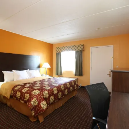Blue Sky Inn Glens Falls-Saratoga-Lake George