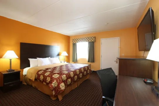Blue Sky Inn Glens Falls-Saratoga-Lake George