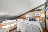 Sunny, Spacious & Pet Friendly - Creekside #39