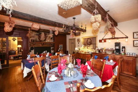 Deer Creek Winery and Watson Estate Bed & Breakfast Отели рядом с достопримечательностью «Грэйт Кросс оф Крайст»