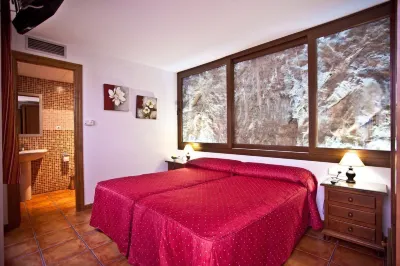 Hostal Palomares Hotels near Salobreña House of Culture