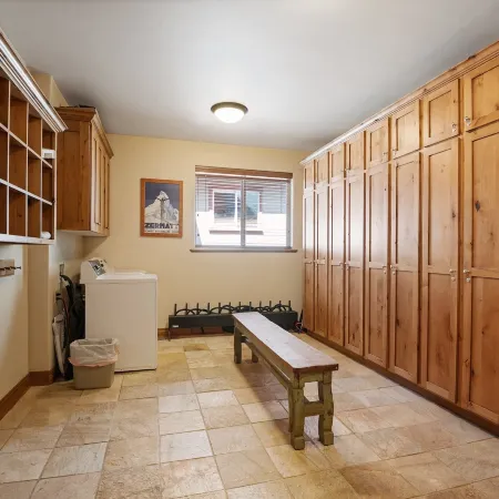 Midway 4 Bedroom 4,5 Bathroom Golf Course Luxury Turnberry 23 Home