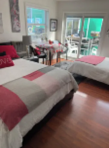 A Float Home B&B in Fisherman’s Wharf