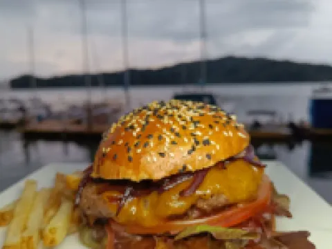 バナナ・ベイ・マリーナ ゴルフィトのホテル