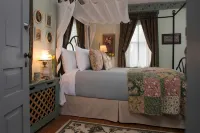 1825 Inn Bed and Breakfast Hotels in Palmyra