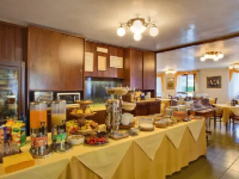 アストラ ティニャーレのホテル