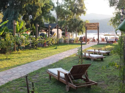 Sakin Vadi Winehouse - Bed and Breakfasts