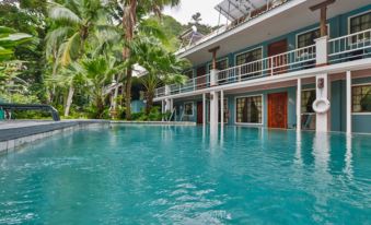 Oceanfront Hotel Verde Mar Direct Access to the Beach