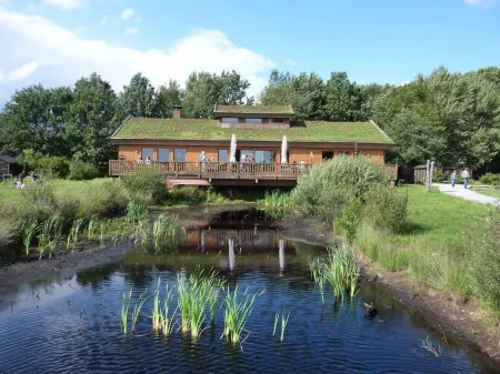 Akzent Hotel Zur Wasserburg - Hotel Garni Bed & Breakfast Отели в г. Ольденбург