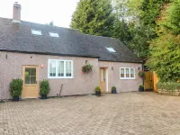 Farley Cottage II Hotels near Alton Towers